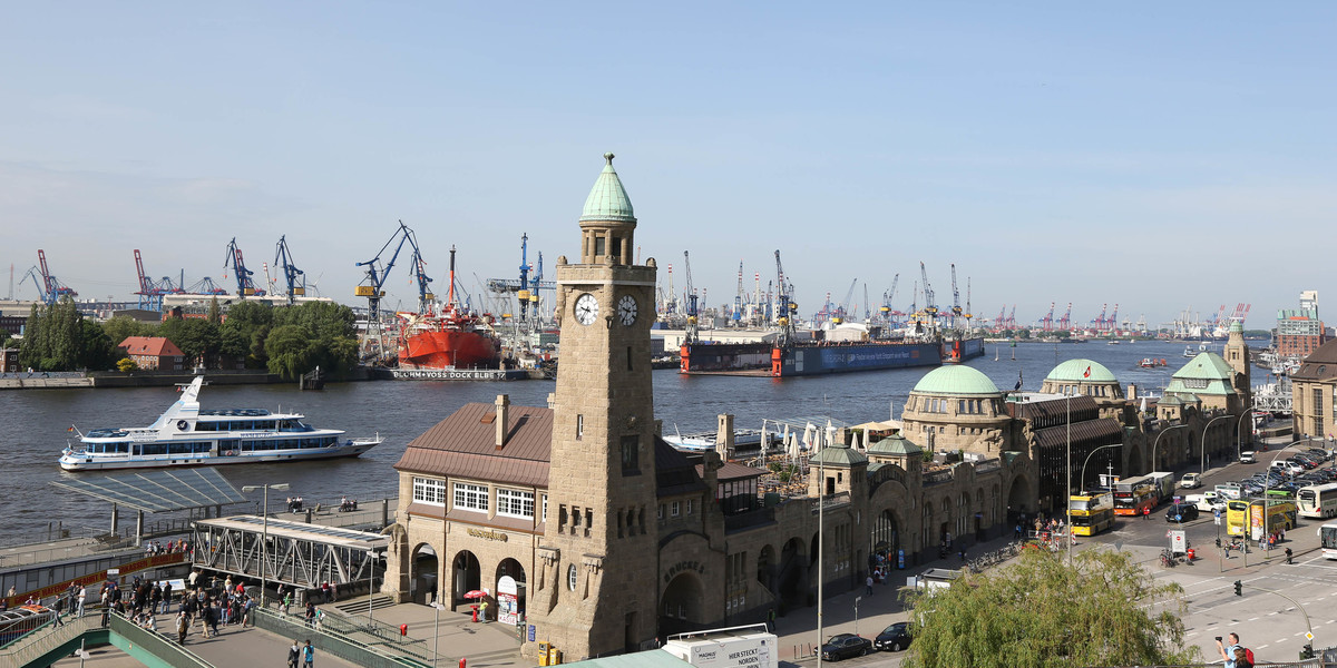 Tourist-Info Hamburg am Hafen